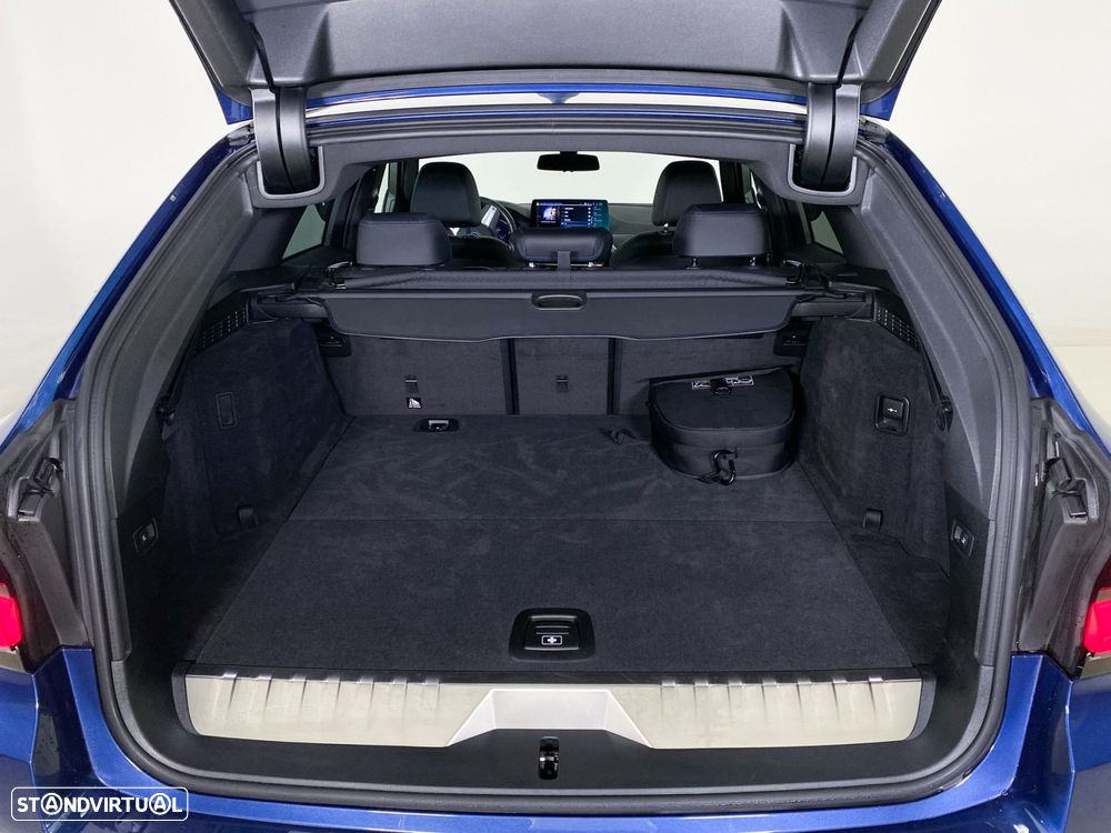 BMW 520 e Pack M - 9