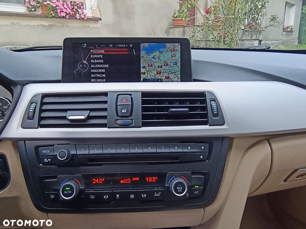 BMW Seria 3 320d Blue Performance Sport Line - 17