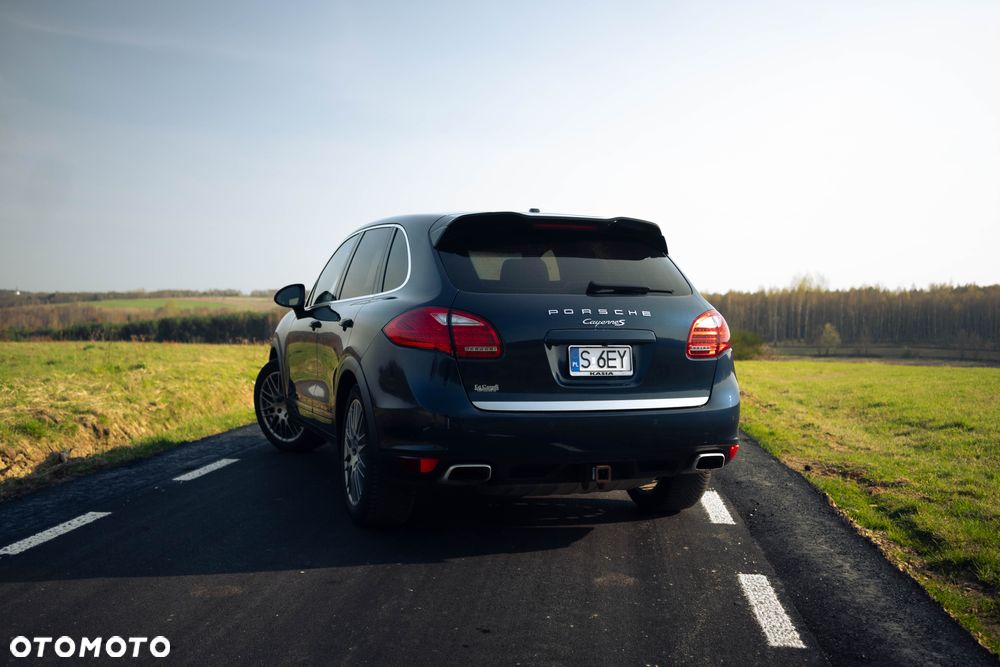 Porsche Cayenne S - 10
