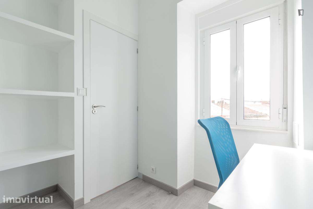 Quarto - localizado em Campolide Lisbon - Grande imagem: 4/14