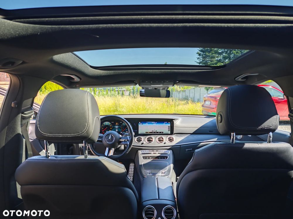 Mercedes-Benz Klasa E 300 Business Edition - 13