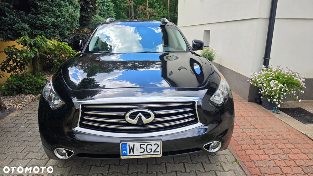 Infiniti QX70 - 4