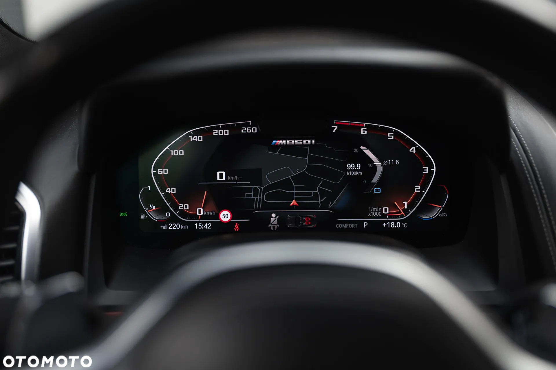 BMW Seria 8 M850i xDrive - 24