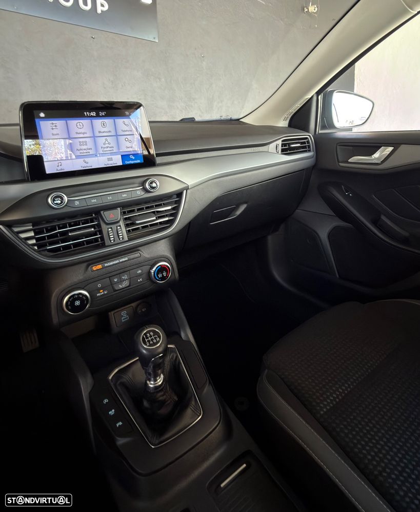 Ford Focus SW 1.0 EcoBoost S&S COOL&CONNECT - 23