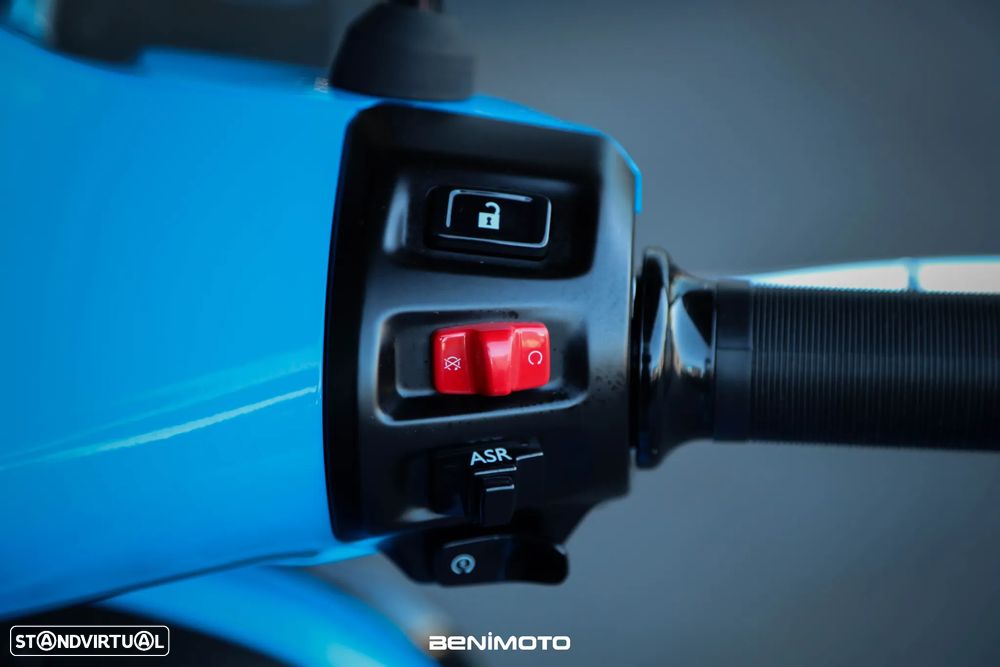 Vespa GTS Super 310 - 11