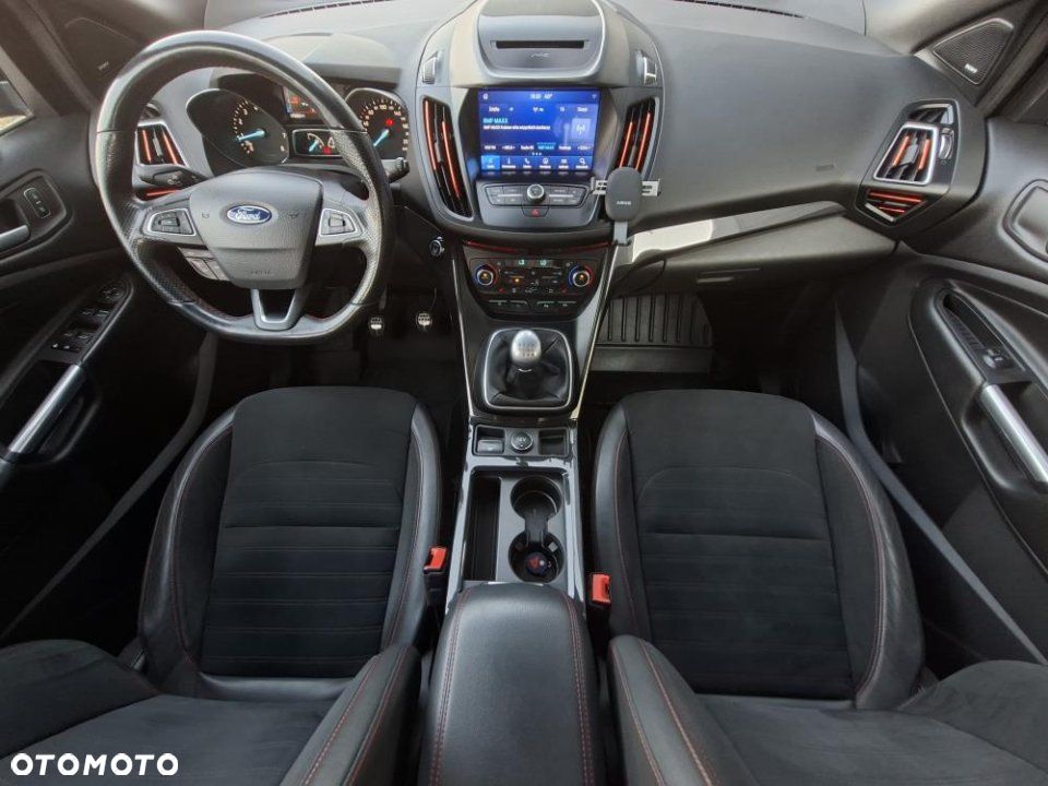 Ford Kuga - 17