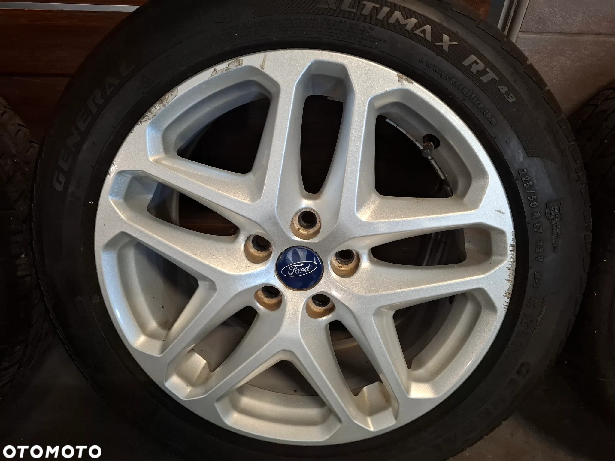 Komplet felgi alufelgi koła Ford Mondeo MK5 Fusion oryginalne nr DS7C1007L3A rok 2013 rozmiar 17 cali rozmiar opony 225/50/R17 93V grubość bieżnika 4x5mm general altimax rt43 jedna opona ma inny bieżnik - 3