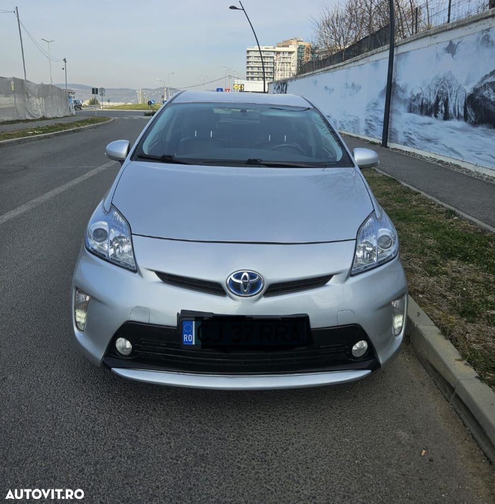 Toyota Prius - 4