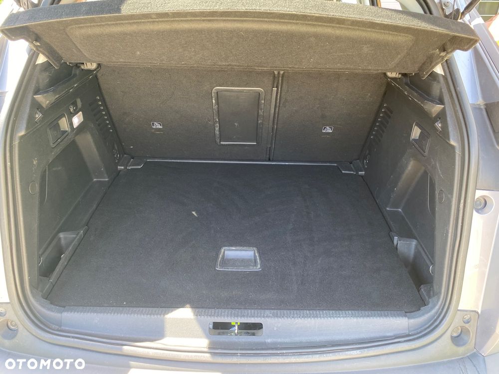 Peugeot 3008 1.6 BlueHDi Allure S&S - 26