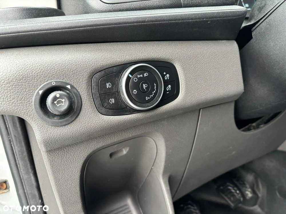 Ford Transit - 11