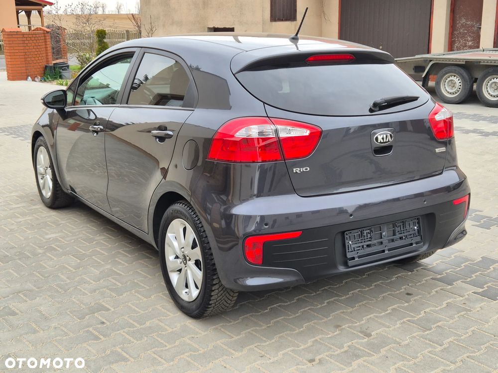 Kia Rio 1.2 Dream Team Edition - 19