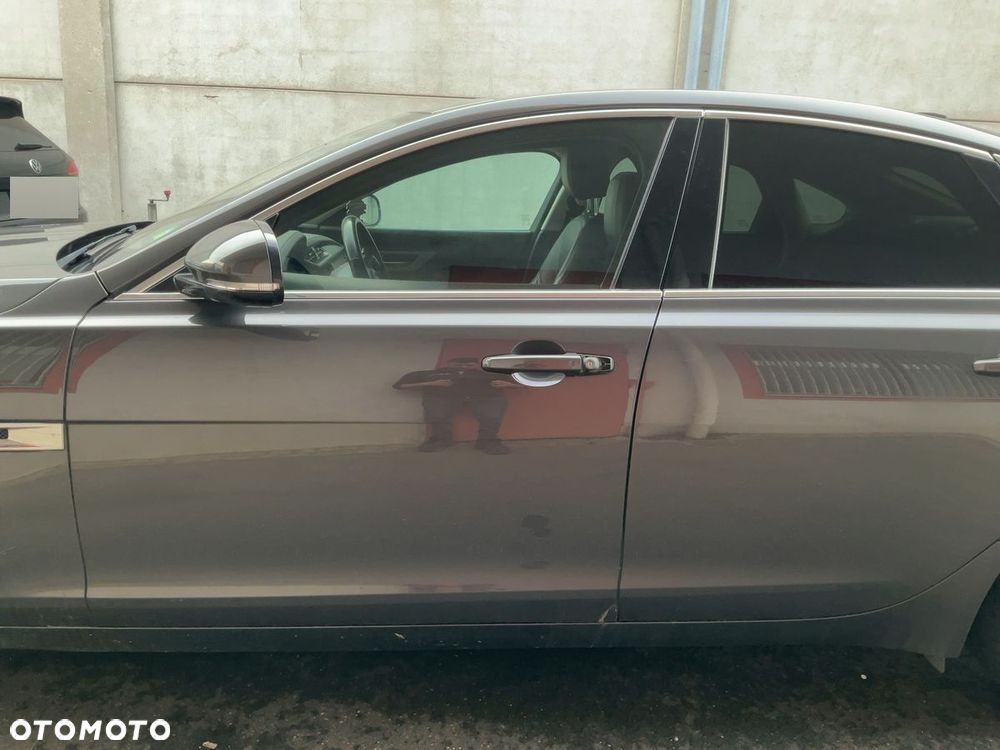 Jaguar XF 30d Prestige - 22