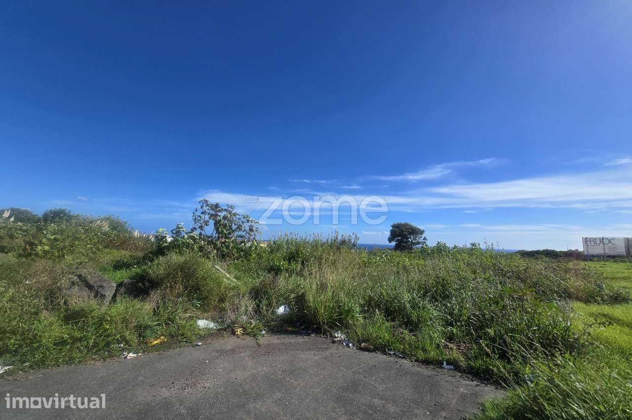 Lote para Comércio e Serviços nos Valados, Ponta Delgada - Grande imagem: 2/10