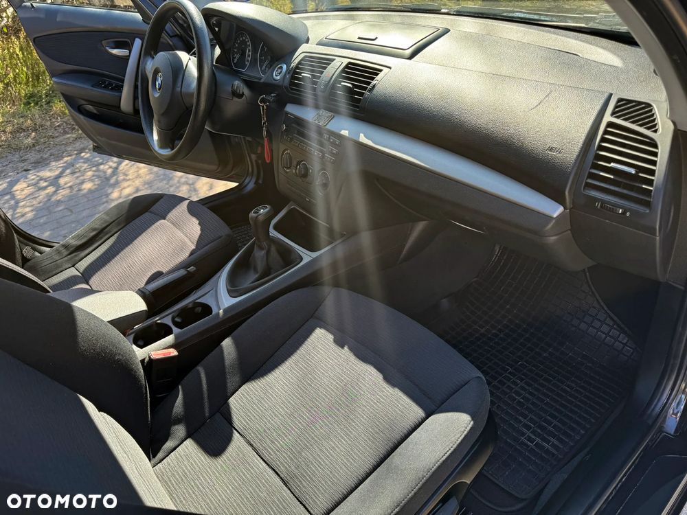 BMW Seria 1 - 17