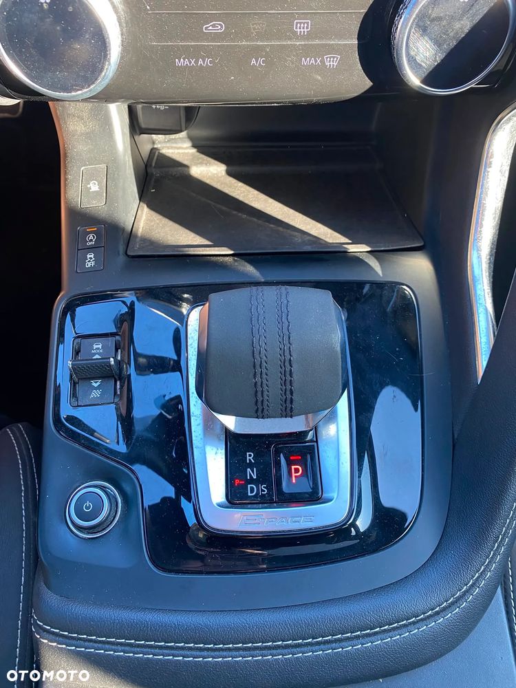 Jaguar E-Pace 2.0 D200 mHEV AWD R-Dynamic Black - 19