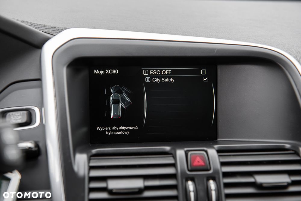 Volvo XC 60 D4 Momentum - 17