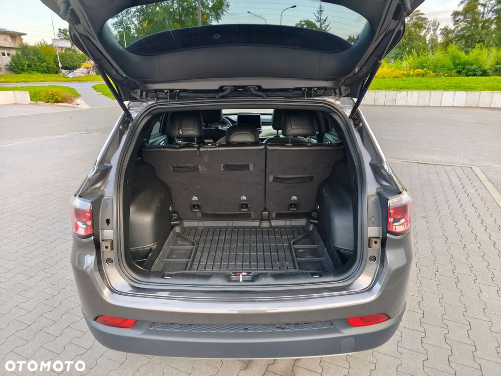 Jeep Compass - 14
