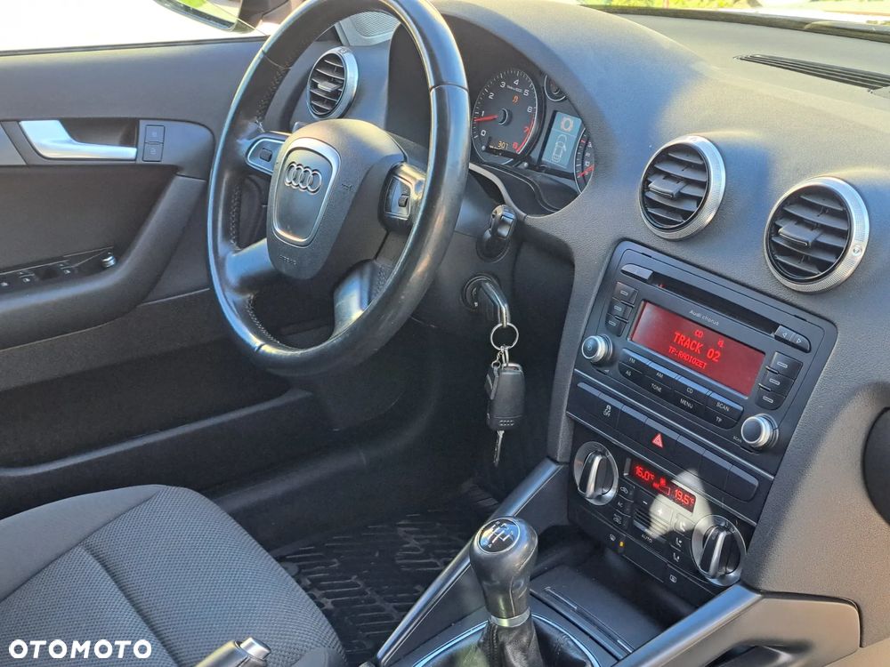 Audi A3 Sportback 1.6 Ambiente - 7