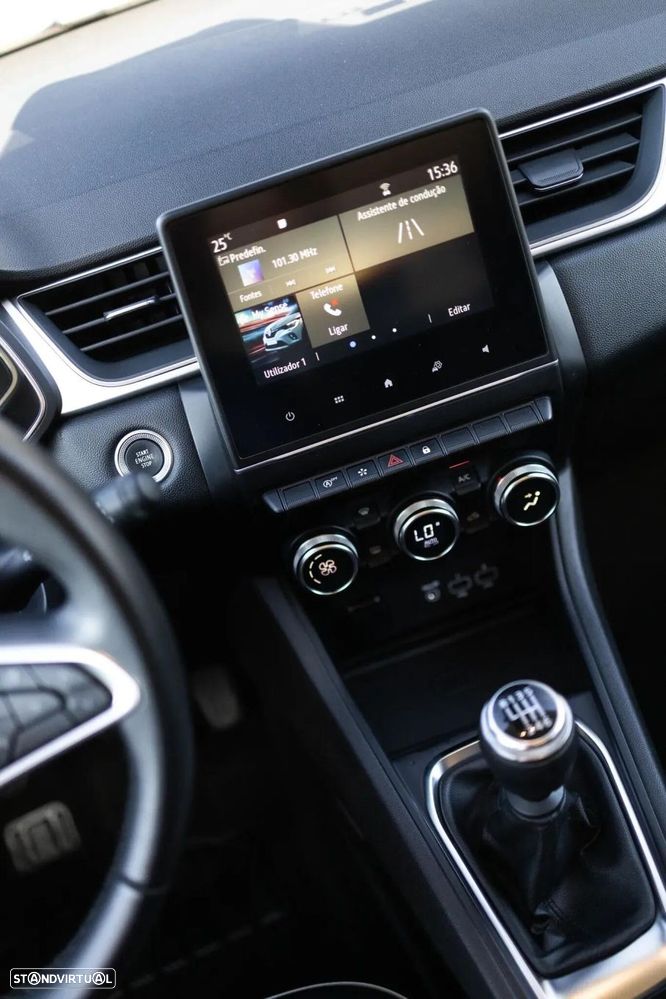Renault Captur - 36