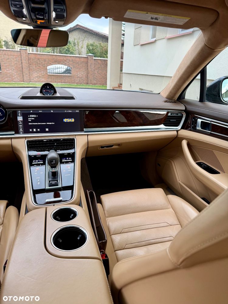 Porsche Panamera 4 - 7