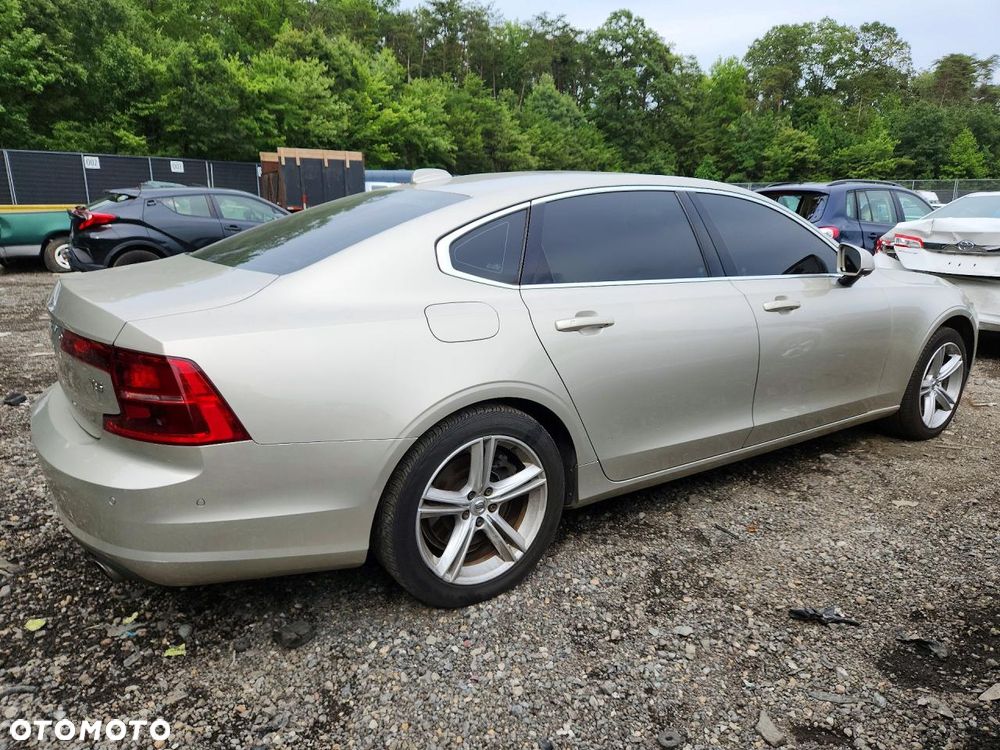 Volvo S90 T5 Momentum - 4