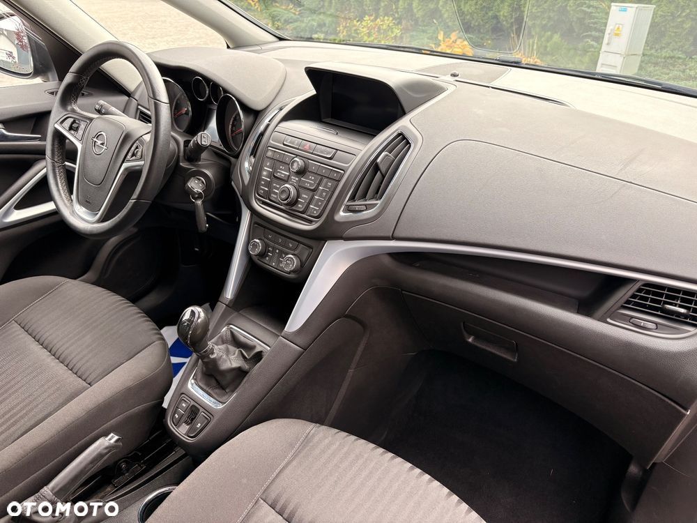 Opel Zafira - 29