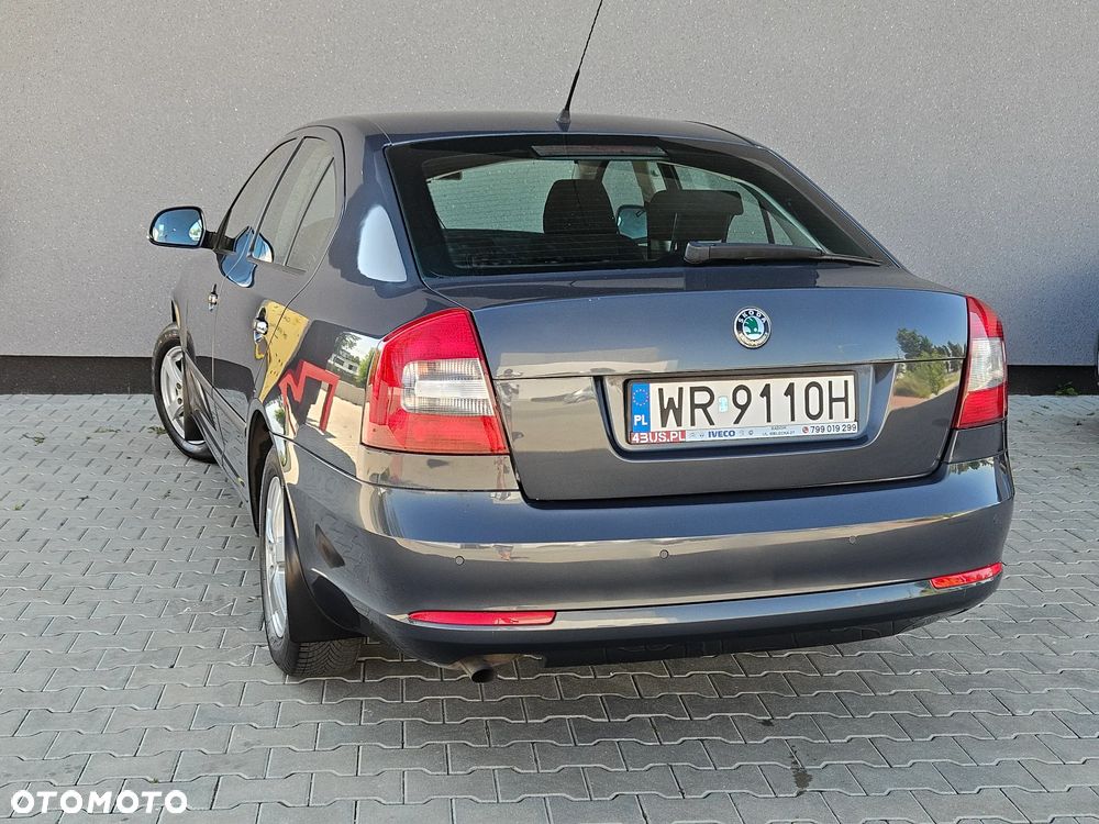 Skoda Octavia 1.6 Ambiente - 18