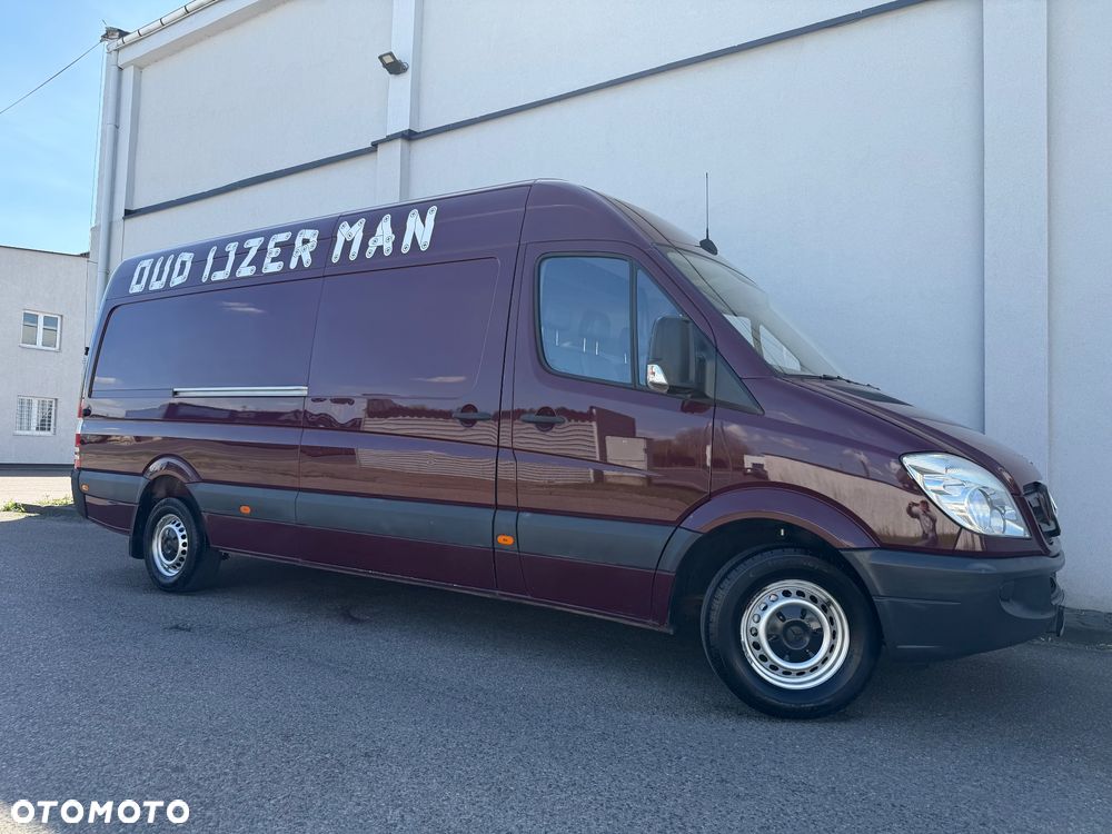 Mercedes-Benz Sprinter 319 - 15