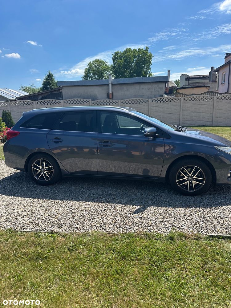Toyota Auris 1.6 Premium Comfort - 7