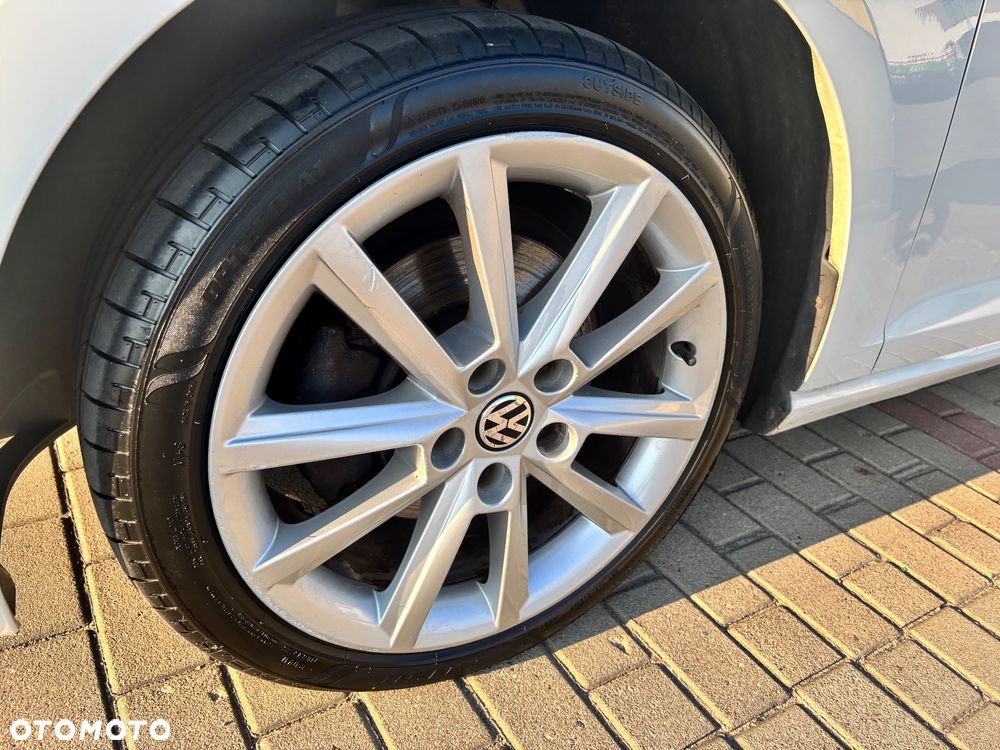Volkswagen Golf 1.6 TDI BlueMotion Technology Lounge - 12