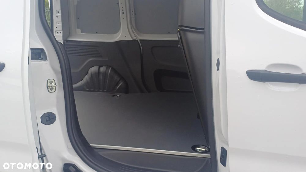 Toyota Proace City - 13
