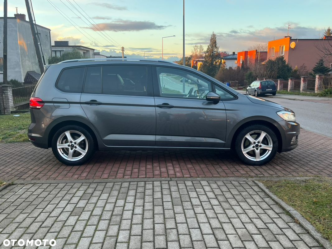 Volkswagen Touran 1.6 TDI SCR BlueMotion Technology DSG Comfortline - 3