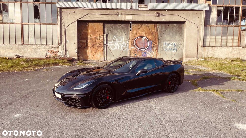 Chevrolet Corvette - 4