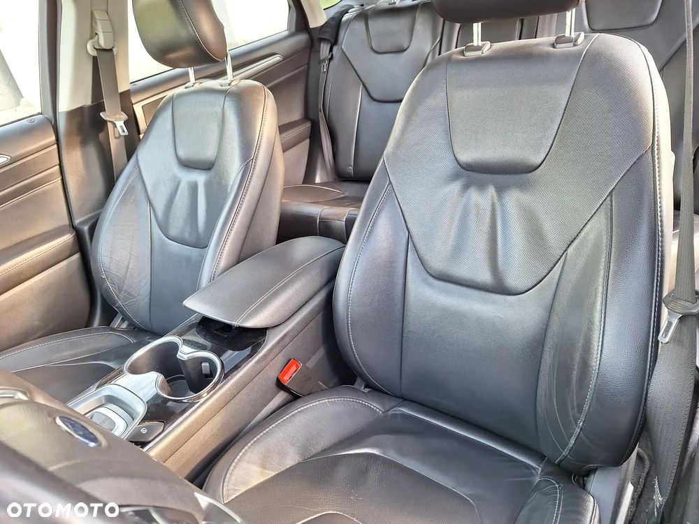 Ford Fusion 2.0 EcoBoost Titanium - 10