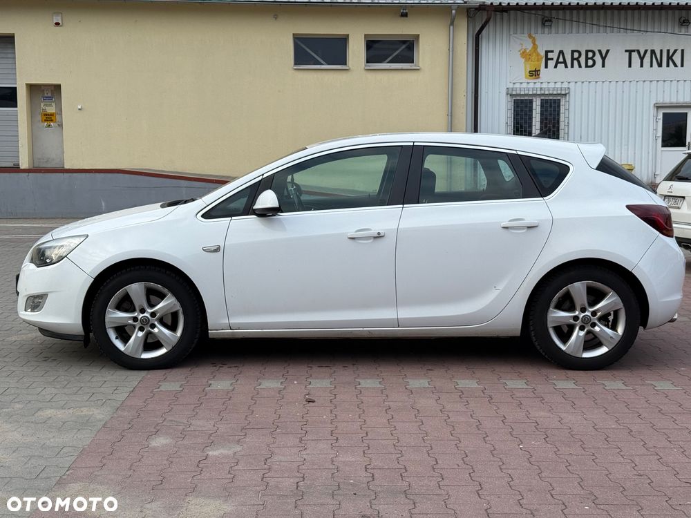 Opel Astra 2.0 CDTI Cosmo - 12