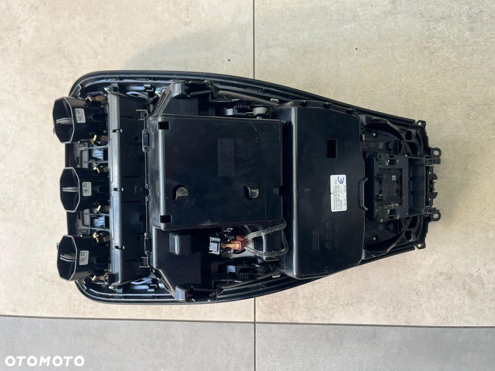 ELEMENTY WNĘTRZA MERCEDES GLC X253 2018 - 8