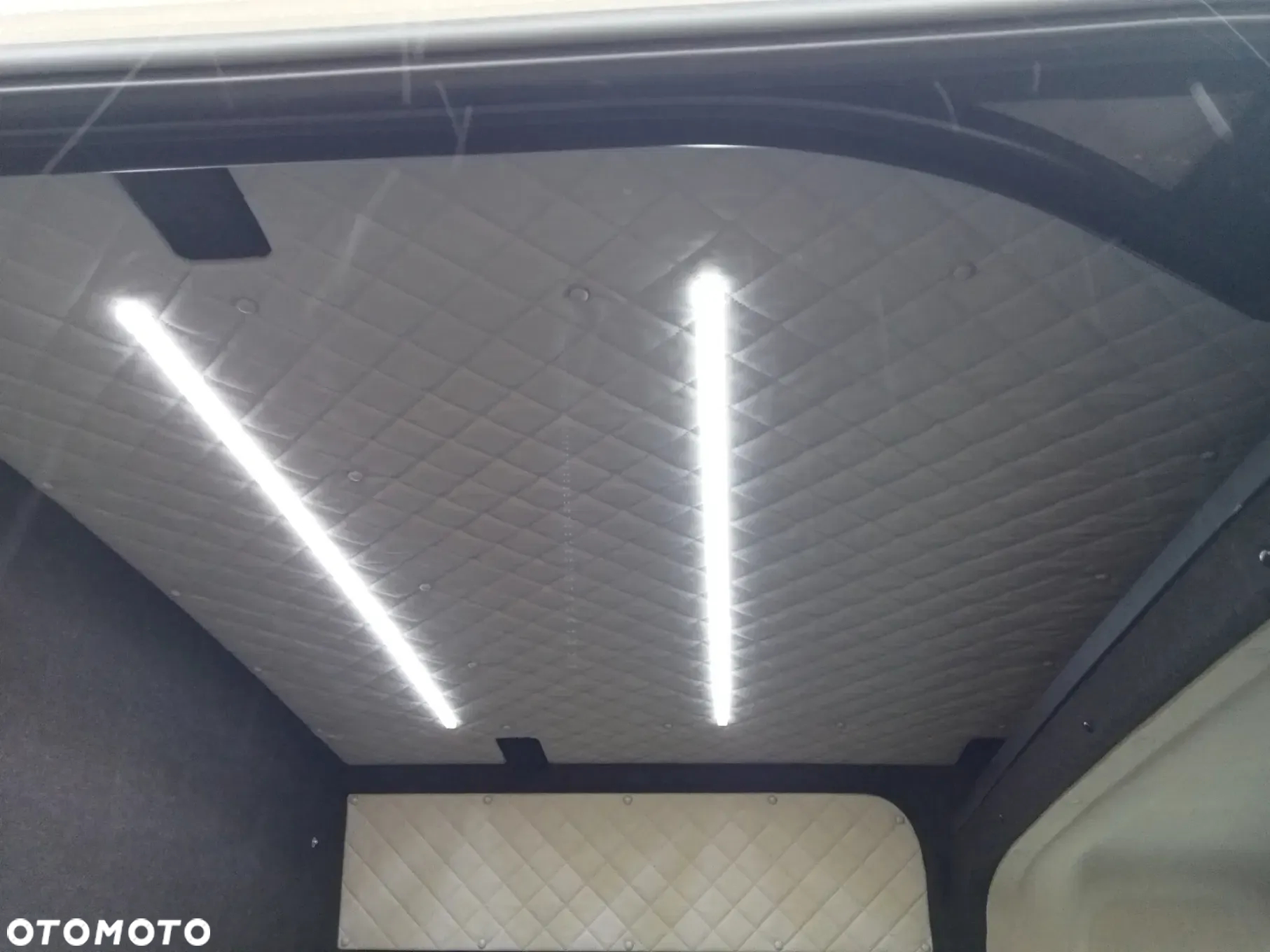 Volkswagen CRAFTER ZABUDOWA BRYGADOWA 6 7 9 OSÓB - 11