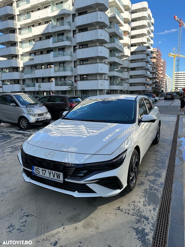 Hyundai Elantra 1.6 l 123 CP CVT Exclusive - 2