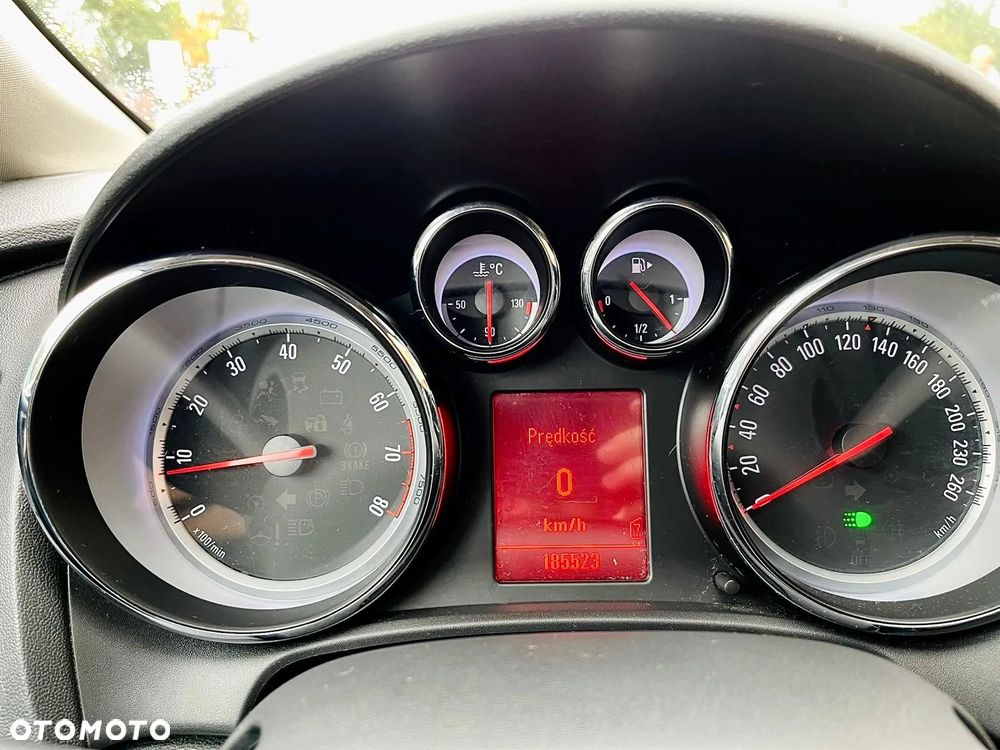 Opel Astra IV 1.6 T Cosmo - 9