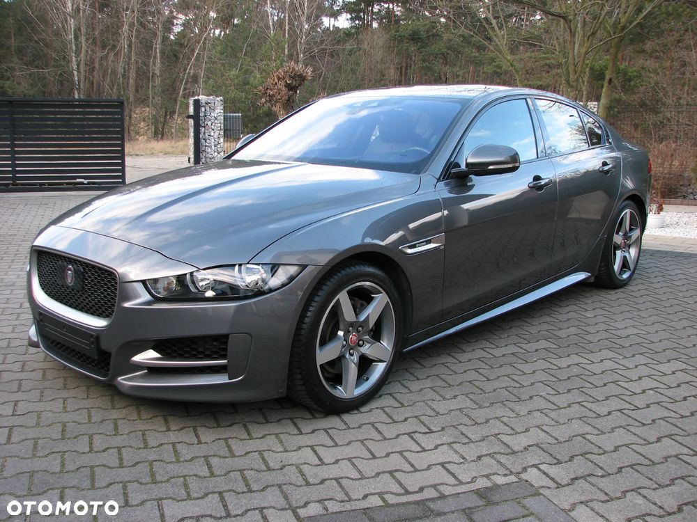 Jaguar XE D180 R-Dynamic S - 5