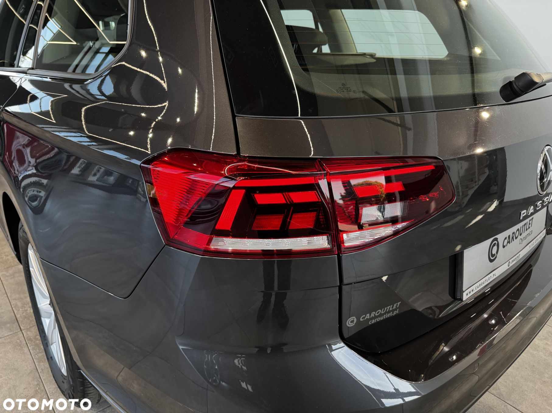 Volkswagen Passat - 12