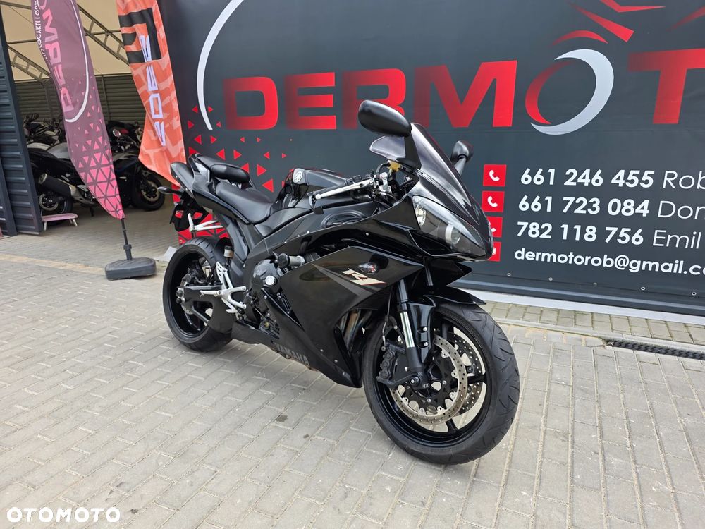 Yamaha R1 - 31