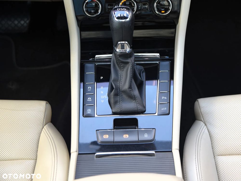 Skoda Superb 2.0 TSI 4x4 L&K DSG - 28