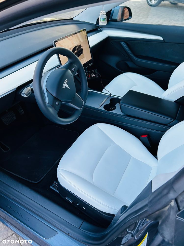 Tesla Model 3 Standard Reichweite Plus Hinterradantrieb - 9