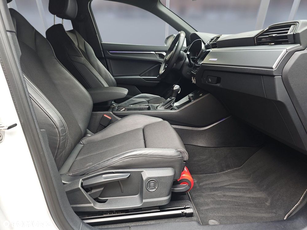 Audi Q3 Sportback - 11