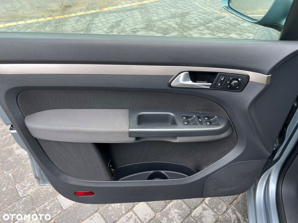 Volkswagen Touran 2.0 TDI Trendline - 15