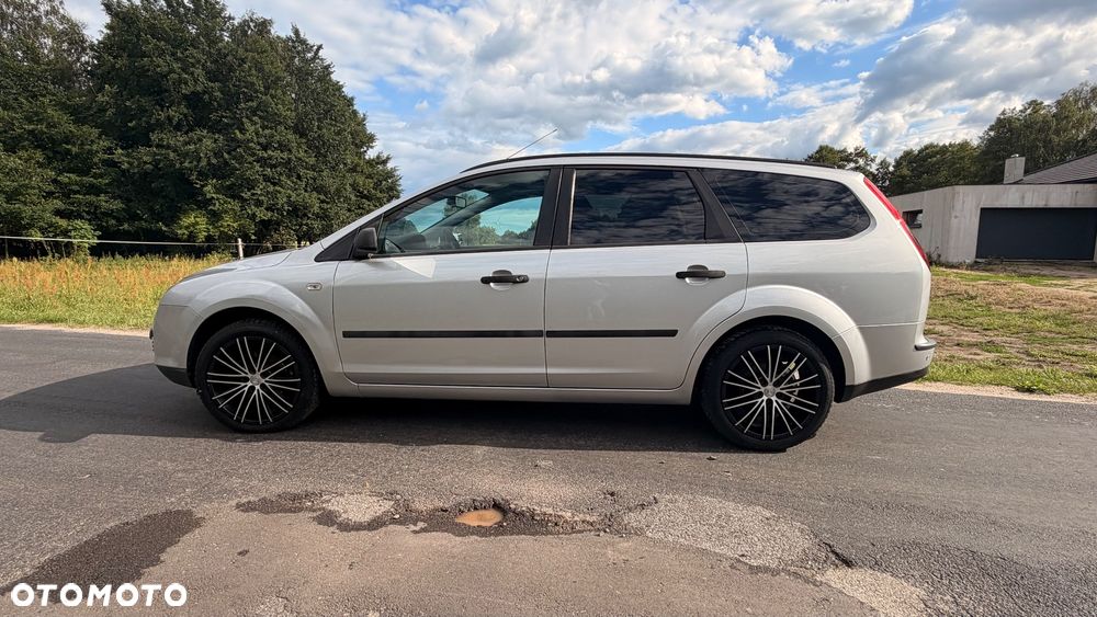 Ford Focus 1.6 Comfort - 29