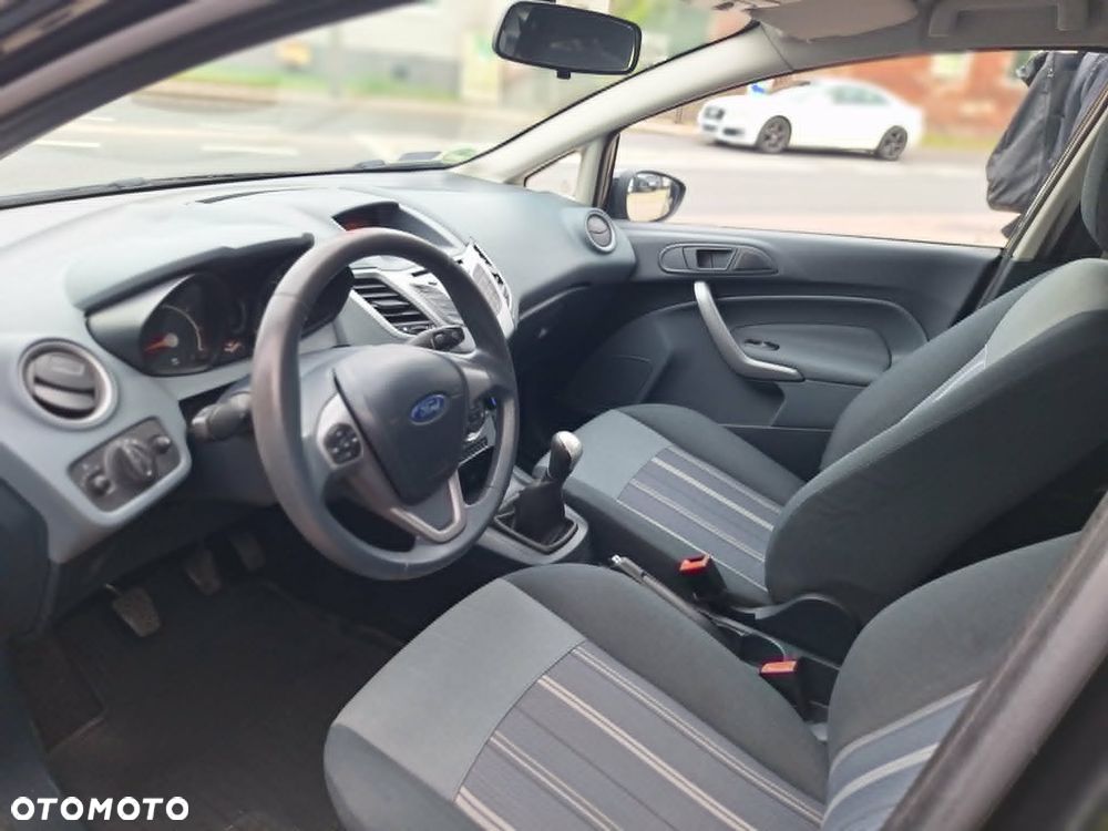 Ford Fiesta 1.25 Ambiente - 10
