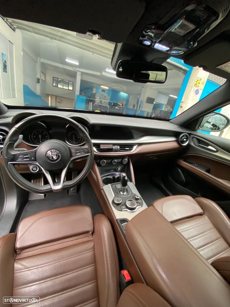 Alfa Romeo Stelvio 2.2 D Super AT8 Q4 - 8