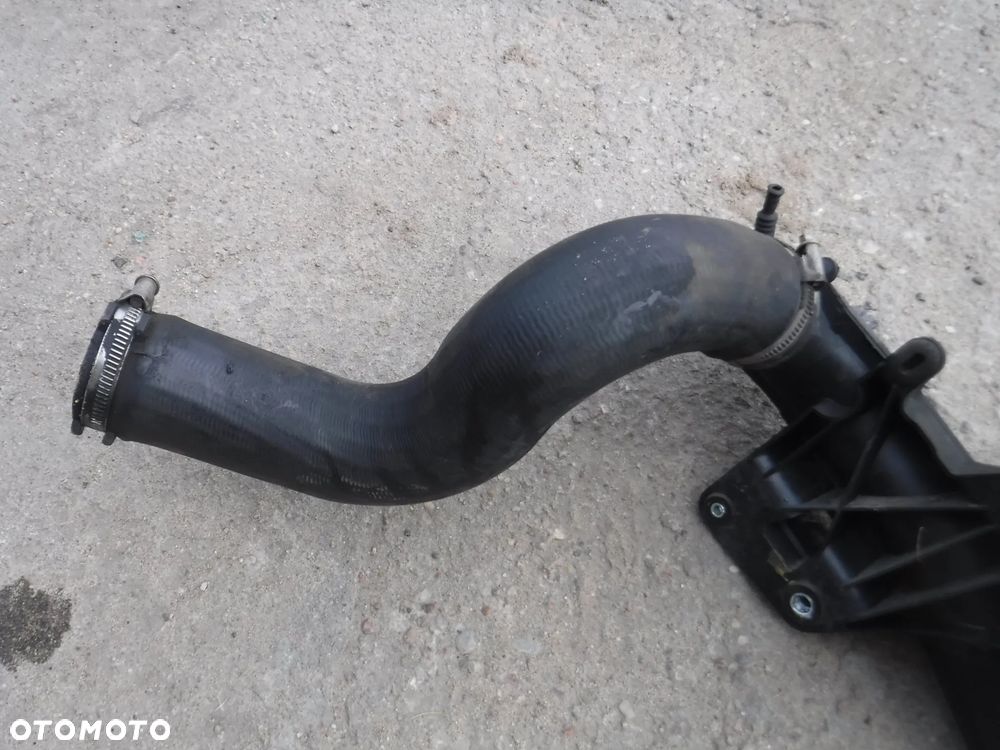 Audi A4 B8 A5 8T  2.0  TDI przewod rura intercoolera turbiny 8K0145673AD - 4